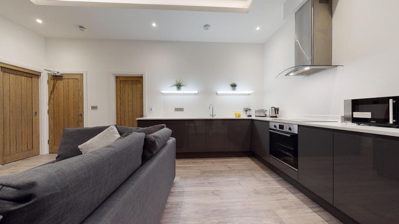 28 Harbour Lettings Luxury Apartments For Over 25S Плимът Екстериор снимка