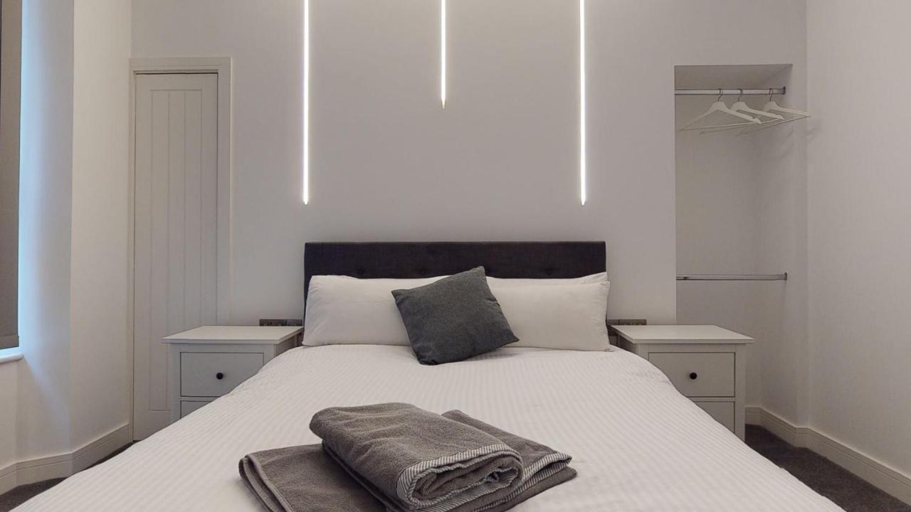 28 Harbour Lettings Luxury Apartments For Over 25S Плимът Екстериор снимка