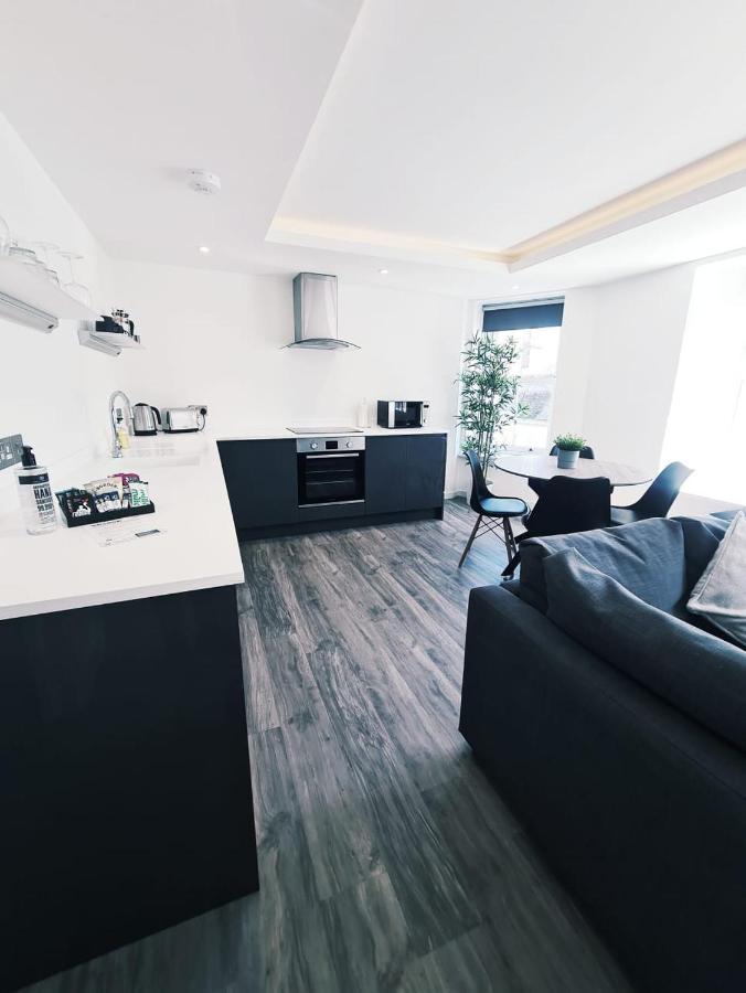 28 Harbour Lettings Luxury Apartments For Over 25S Плимът Екстериор снимка
